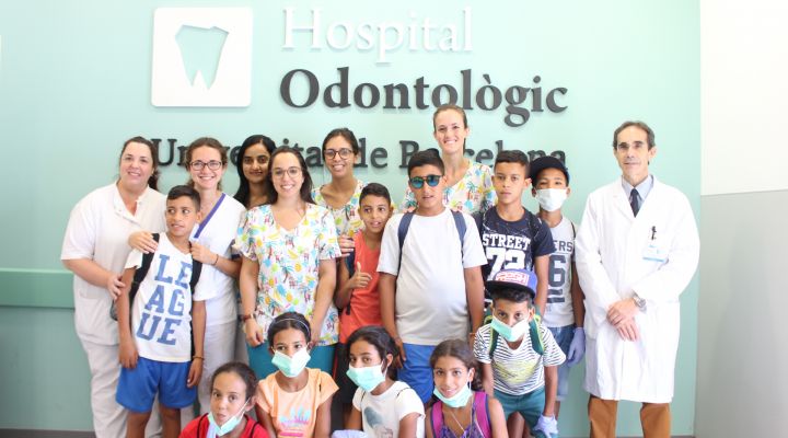 El Hospital Odontológico Universidad de Barcelona visita a los niños saharauis