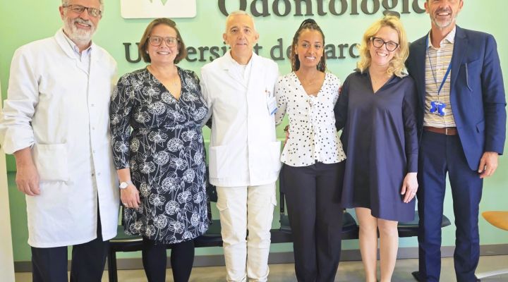 Una delegación del Karolinska Institutet ( Suecia) visita l'Hospital Odontològic UB